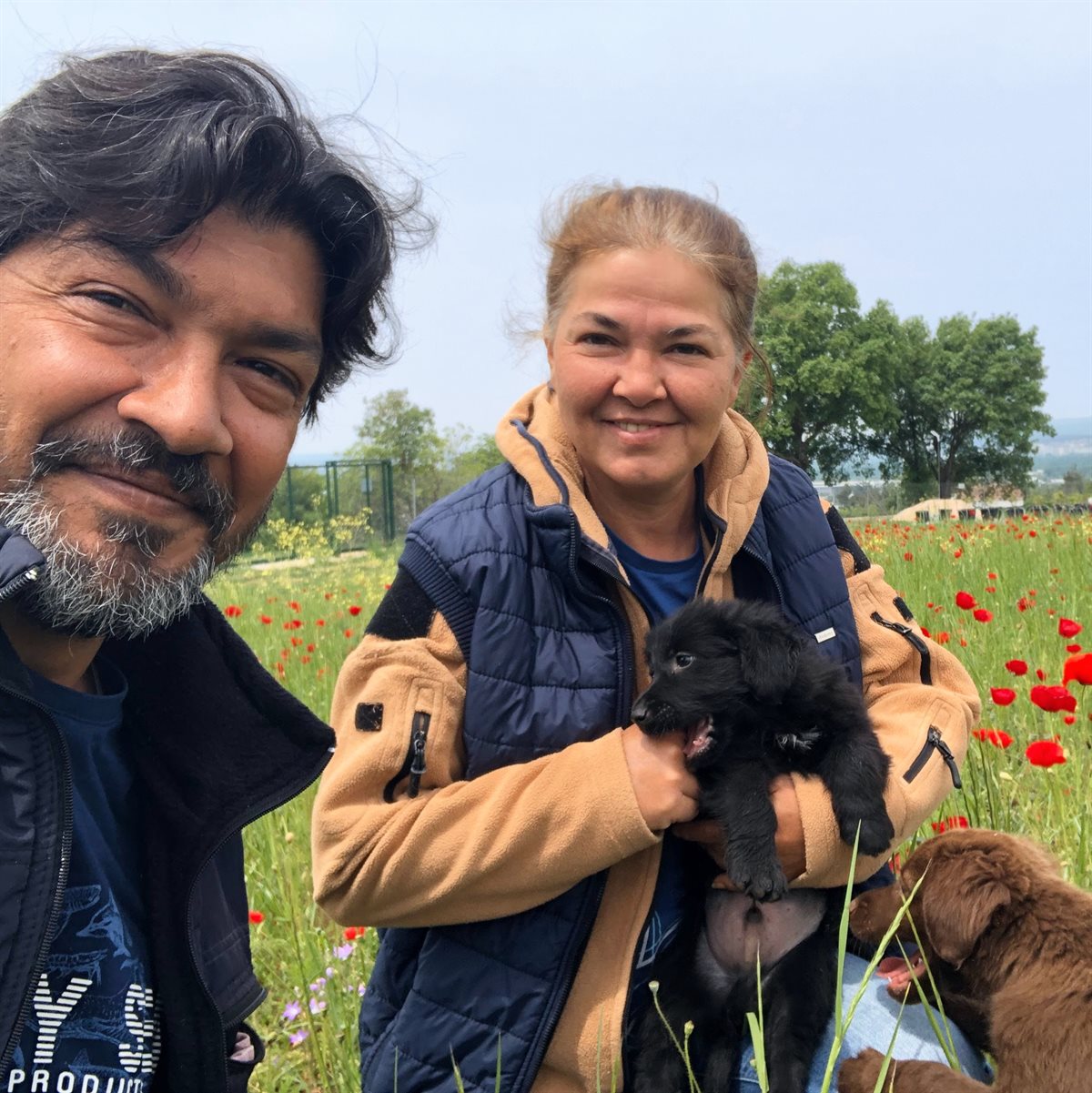 bettybluecityfarm tarlası ve ekip fotoğrafı